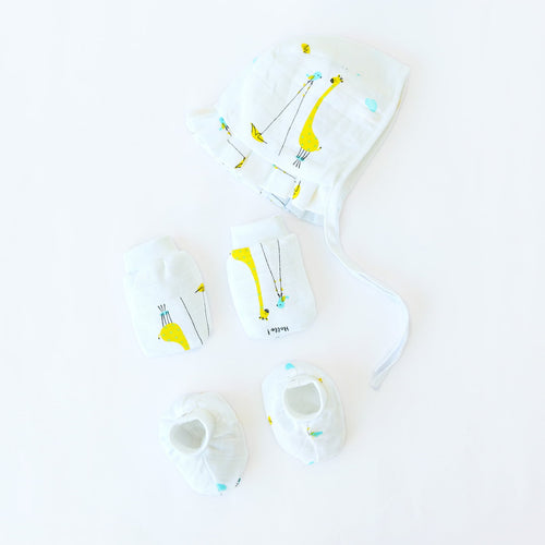 Baby Cap, Mittens and booties Set - Giraffe Tales & Tweets (0 - 4 months)