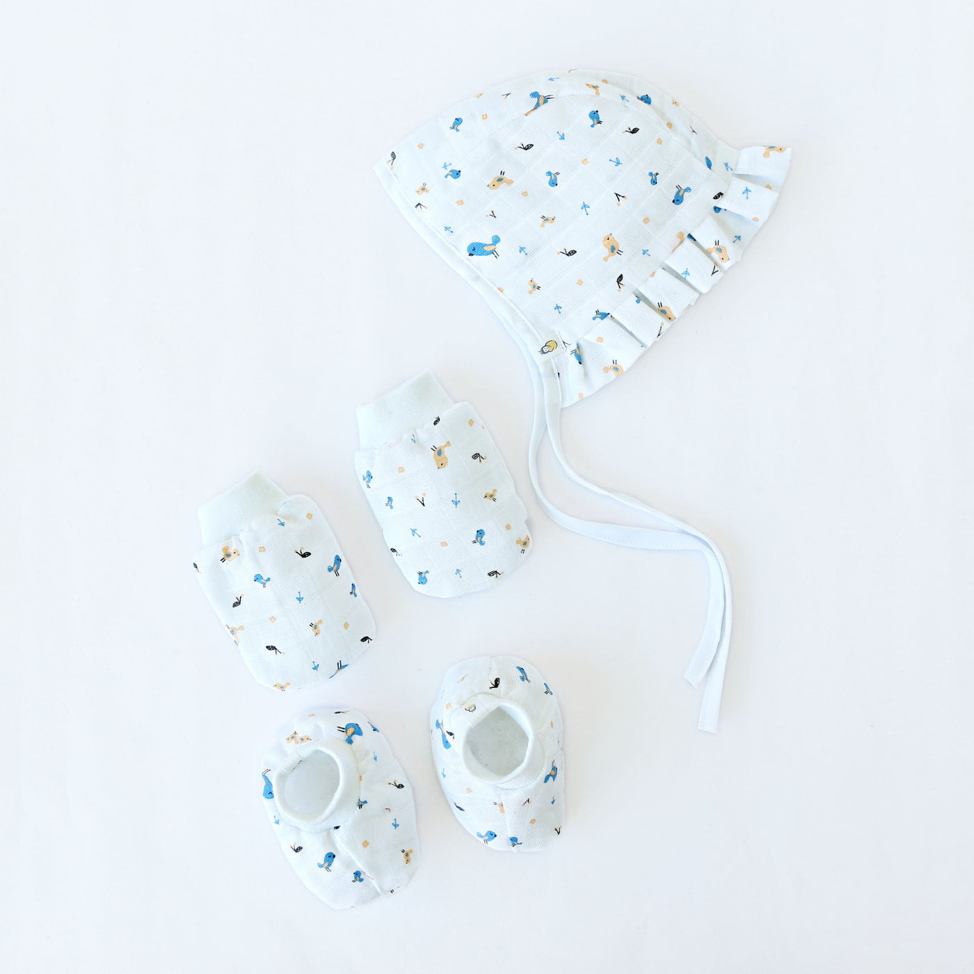 Baby Cap, Mittens and booties Set - Pretty Little Birds  (0 - 4 months)