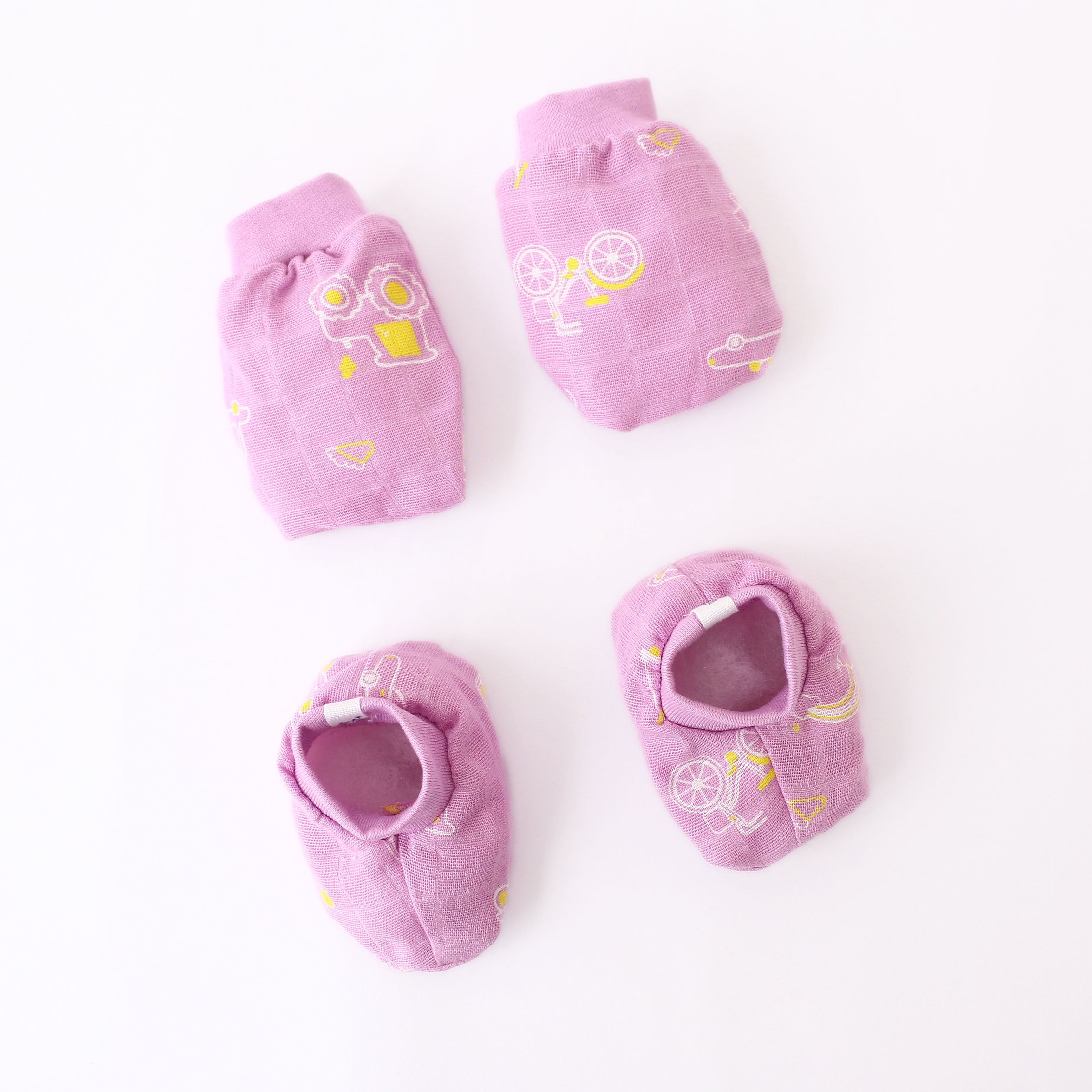 Baby Mittens and Booties 3 Pack Set ( 0 - 4 months ) 100% Cotton (Little Expolrer Combo)