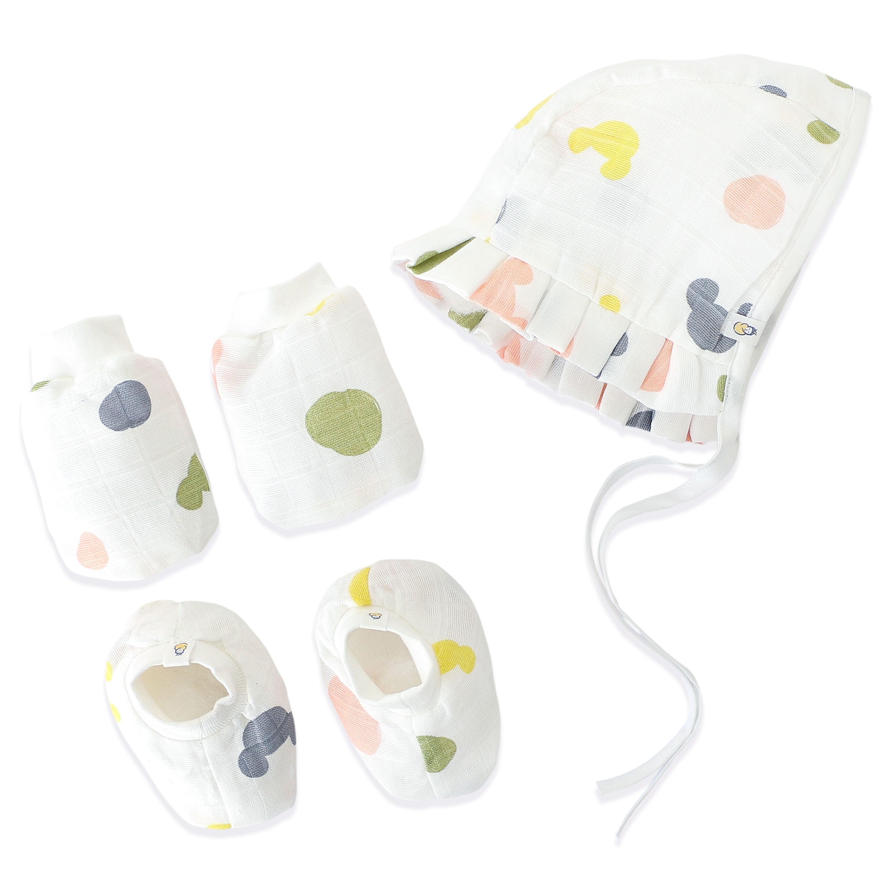 Baby essential Starter gift Kit - 6 piece set - Candy Cloud Dots