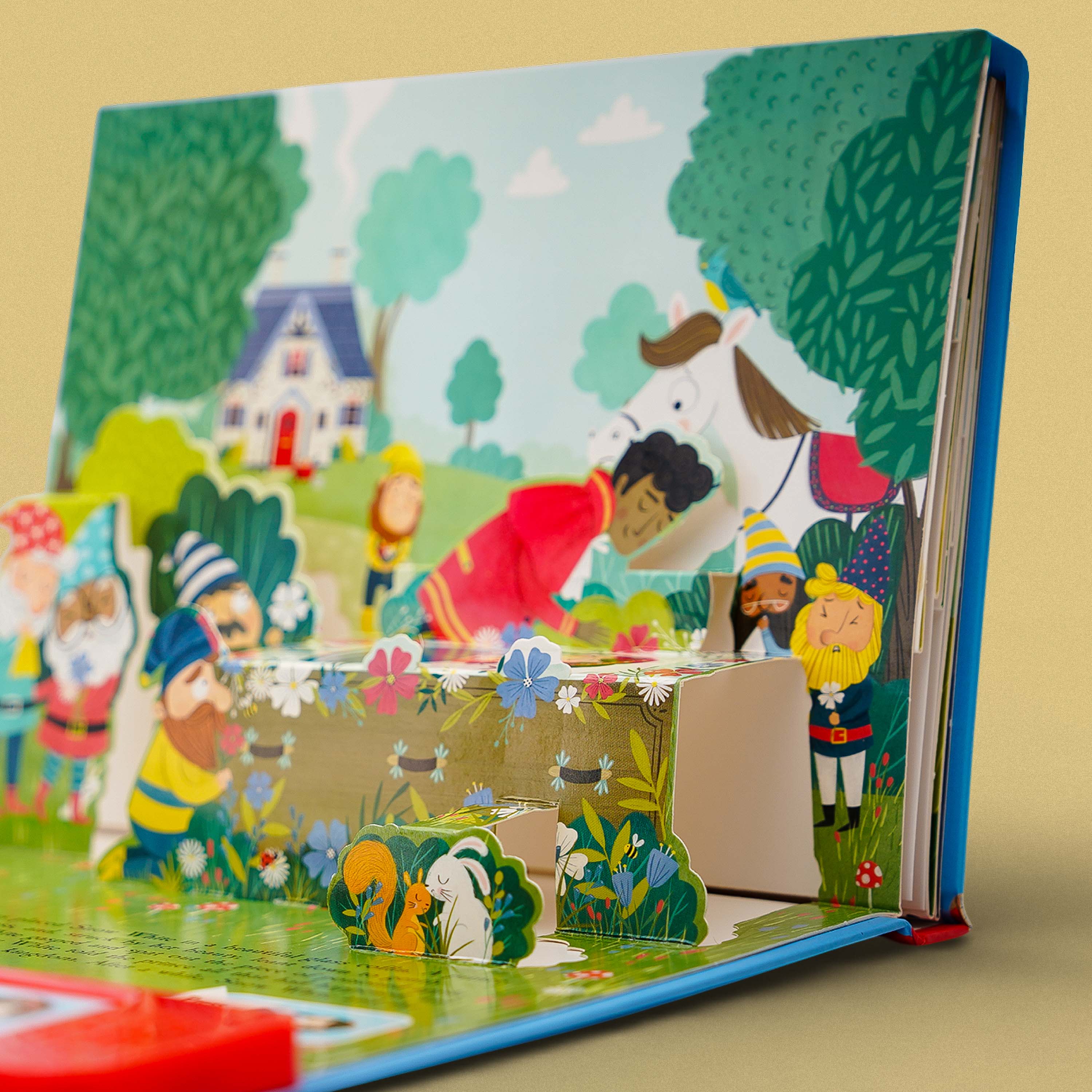 Snow White: A Fairy Tale Pop-Up Book