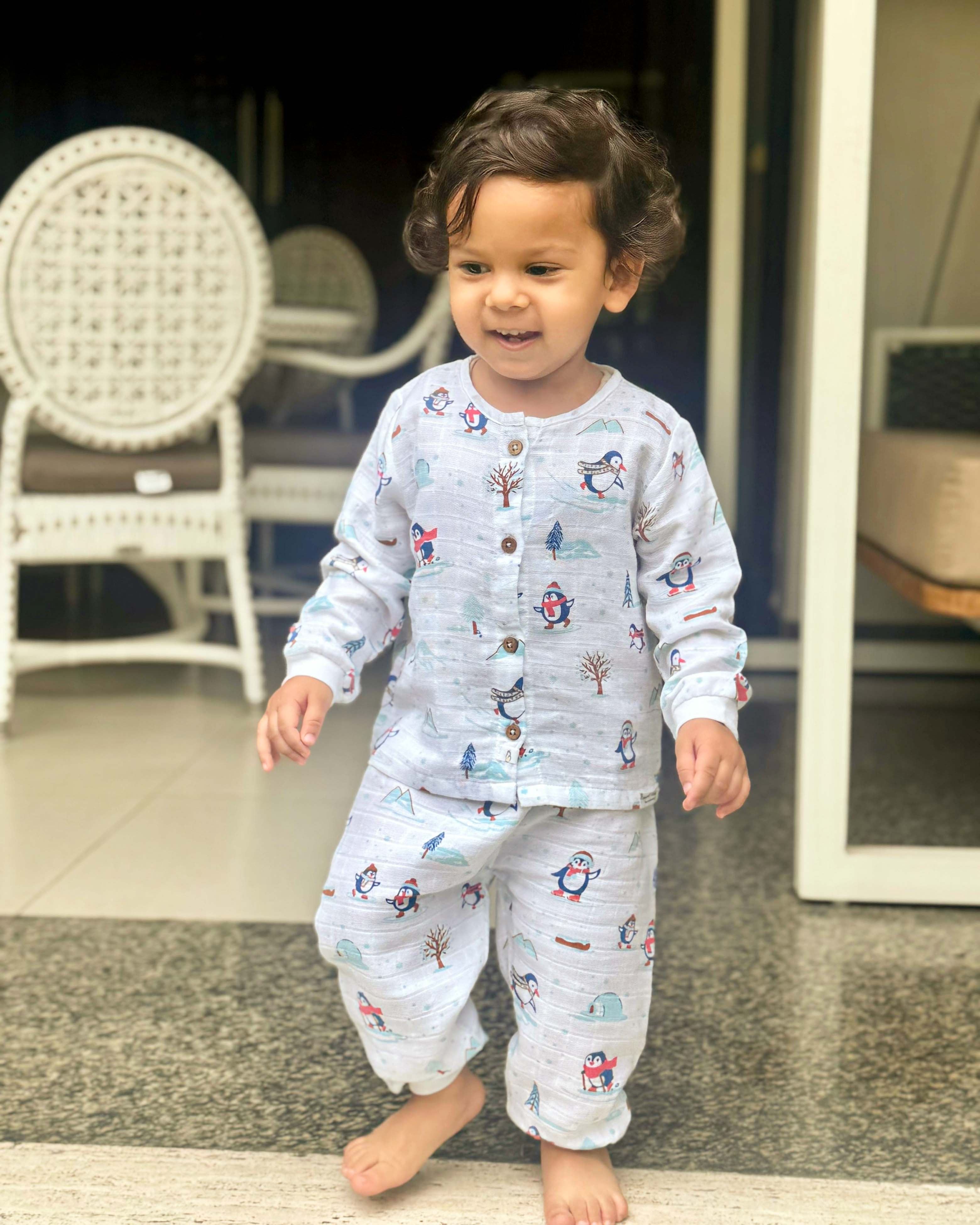 Penguin Wonderland - Unisex Full Sleeve and Pant set  (0M - 4years) NEW